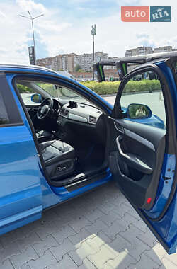 Внедорожник / Кроссовер Audi Q3 2016 в 