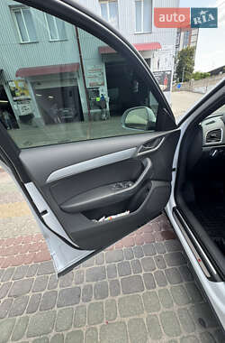 Внедорожник / Кроссовер Audi Q3 2017 в 