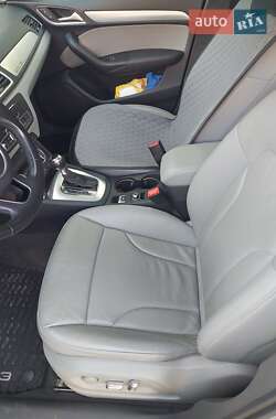 Внедорожник / Кроссовер Audi Q3 2016 в 