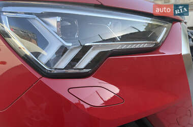 Внедорожник / Кроссовер Audi Q3 2020 в 