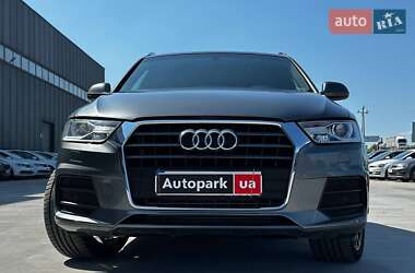 Внедорожник / Кроссовер Audi Q3 2016 в 