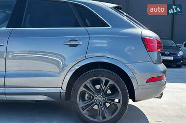 Внедорожник / Кроссовер Audi Q3 2016 в 
