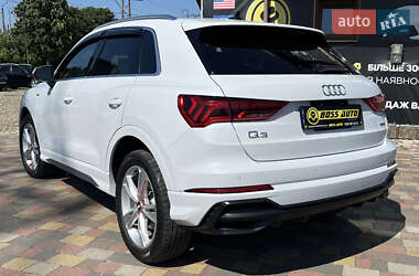 Внедорожник / Кроссовер Audi Q3 2020 в 