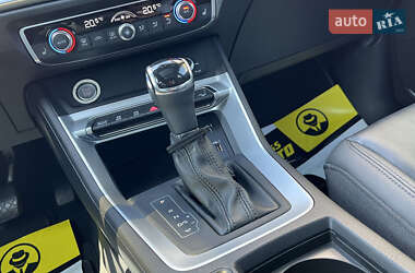 Внедорожник / Кроссовер Audi Q3 2020 в 