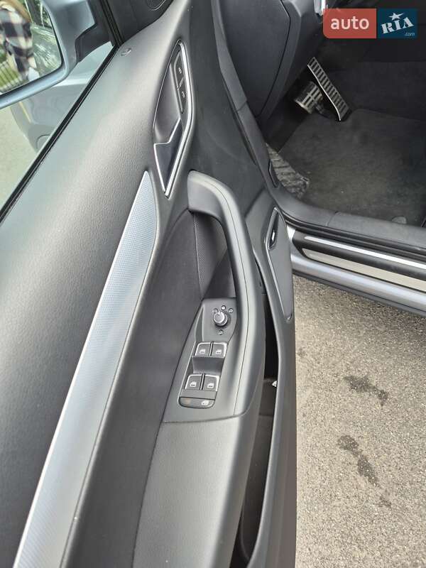 Внедорожник / Кроссовер Audi Q3 2017 в Киеве фото 16 Внедорожник / Кроссовер Audi Q3 2017 в Киеве