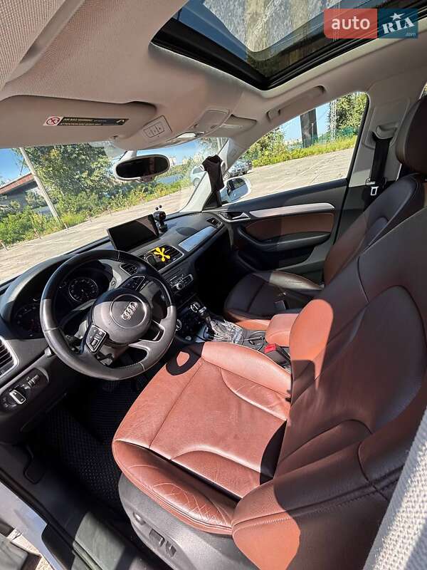Внедорожник / Кроссовер Audi Q3 2015 в Киеве