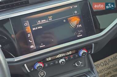 Внедорожник / Кроссовер Audi Q3 2020 в 