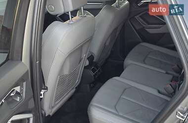 Внедорожник / Кроссовер Audi Q3 2020 в 