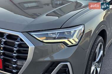 Внедорожник / Кроссовер Audi Q3 2020 в 