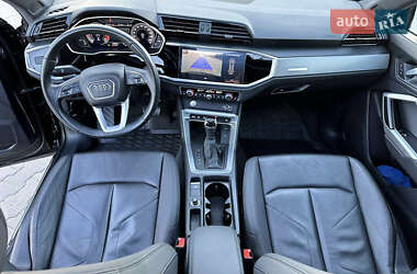 Внедорожник / Кроссовер Audi Q3 2019 в 