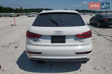 Внедорожник / Кроссовер Audi Q3 2015 в 