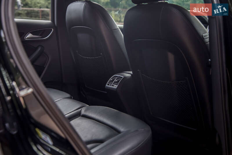 Внедорожник / Кроссовер Audi Q3 2017 в Львове