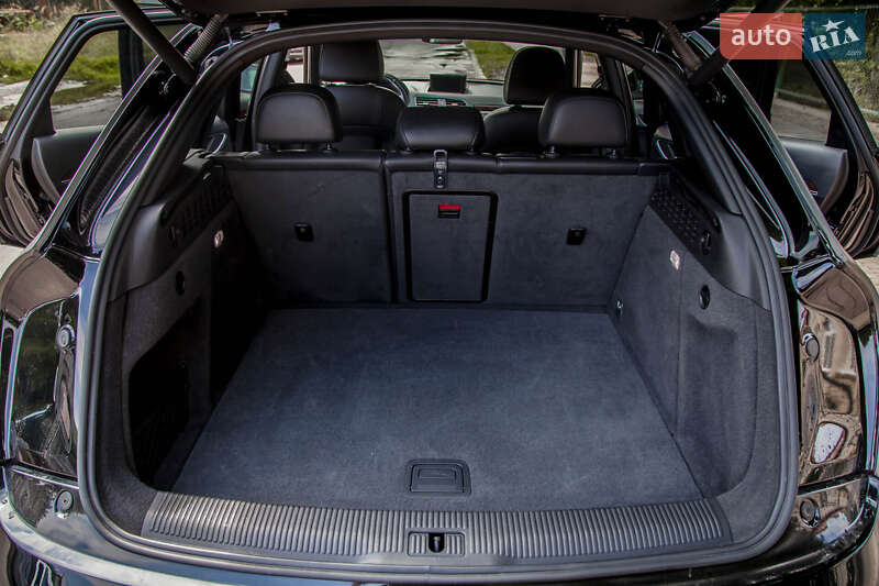 Внедорожник / Кроссовер Audi Q3 2017 в Львове