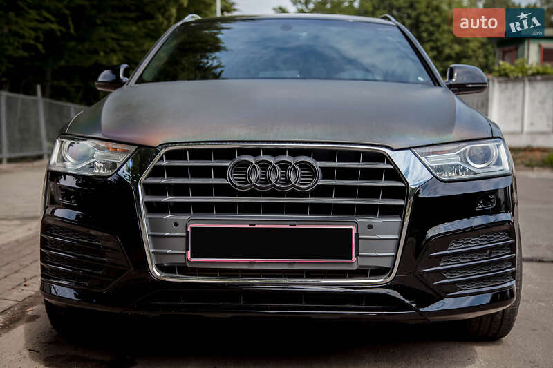 Внедорожник / Кроссовер Audi Q3 2017 в Львове