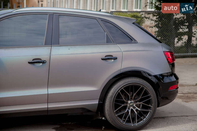 Внедорожник / Кроссовер Audi Q3 2017 в Львове