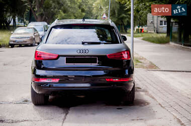 Внедорожник / Кроссовер Audi Q3 2017 в 