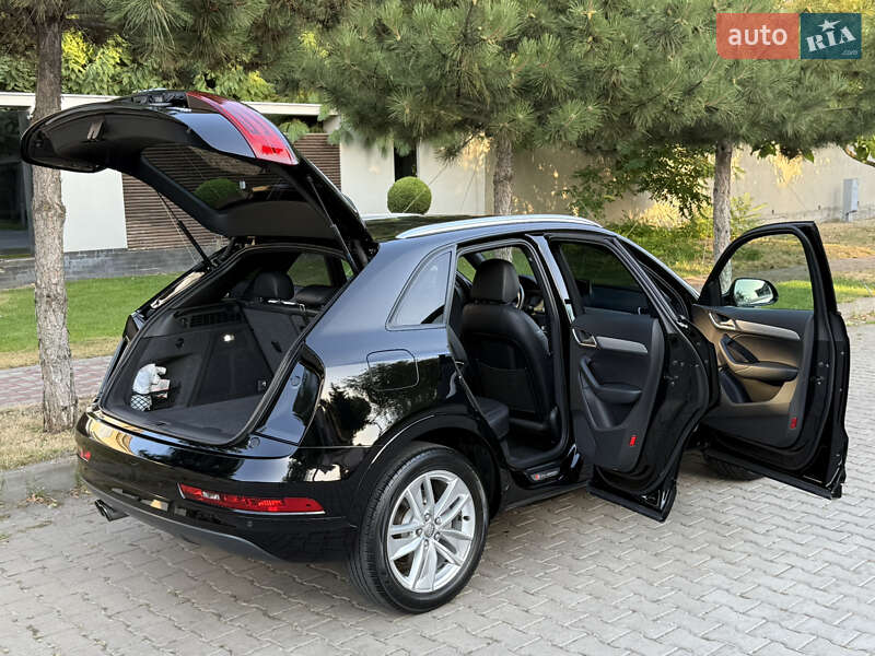 Внедорожник / Кроссовер Audi Q3 2018 в Одессе