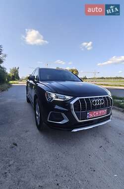 Внедорожник / Кроссовер Audi Q3 2019 в 