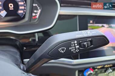 Внедорожник / Кроссовер Audi Q3 2021 в 