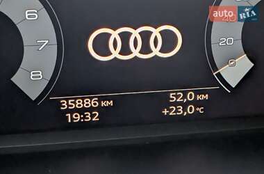 Внедорожник / Кроссовер Audi Q3 2023 в 