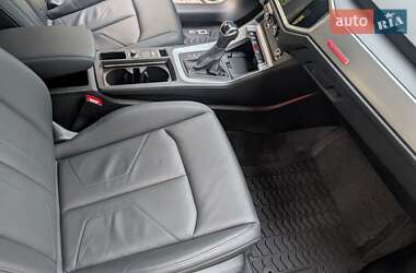Внедорожник / Кроссовер Audi Q3 2023 в 
