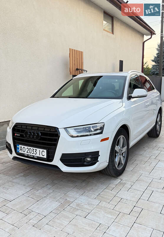 Внедорожник / Кроссовер Audi Q3 2014 в 