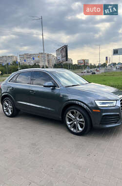 Внедорожник / Кроссовер Audi Q3 2017 в 