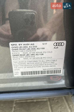 Внедорожник / Кроссовер Audi Q3 2017 в 
