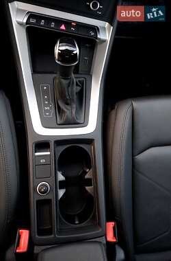 Внедорожник / Кроссовер Audi Q3 2021 в 