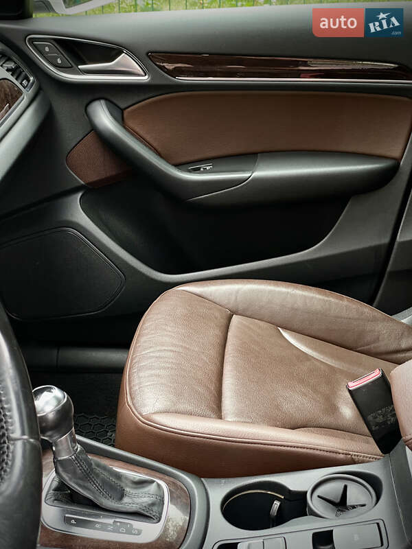 Позашляховик / Кросовер Audi Q3 2015 в Львові