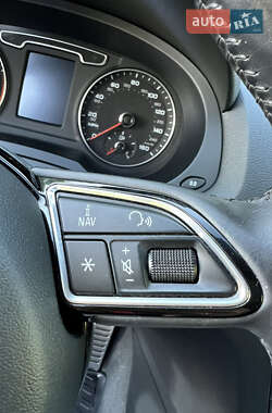 Внедорожник / Кроссовер Audi Q3 2014 в 
