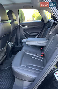 Внедорожник / Кроссовер Audi Q3 2014 в 