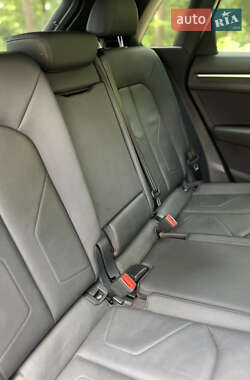 Внедорожник / Кроссовер Audi Q3 2021 в 