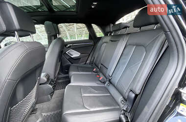 Внедорожник / Кроссовер Audi Q3 2021 в 