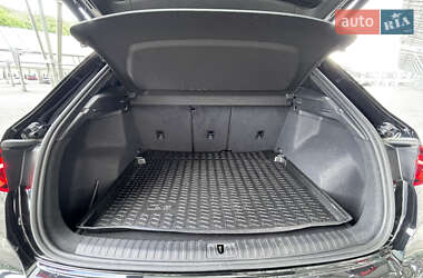 Внедорожник / Кроссовер Audi Q3 2021 в 