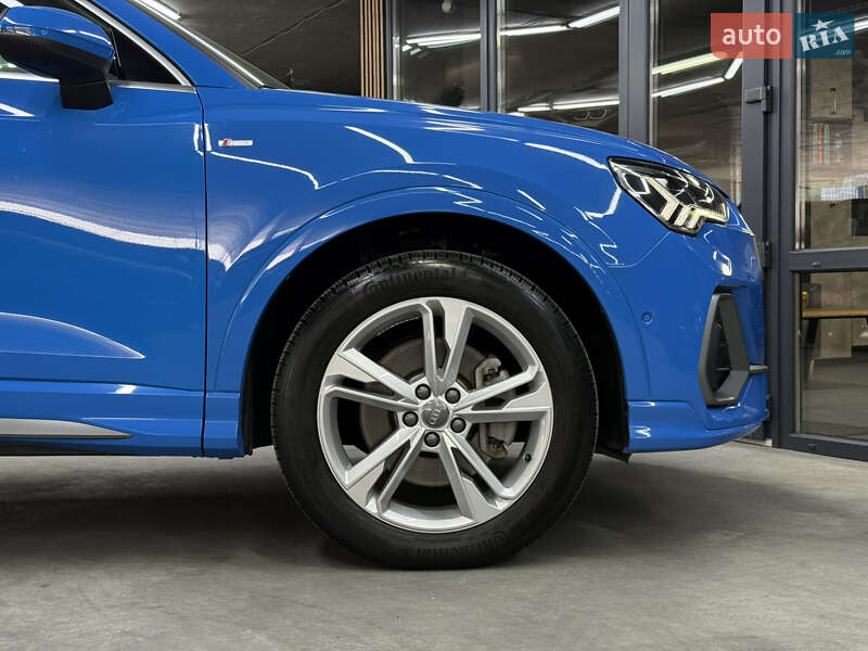 Внедорожник / Кроссовер Audi Q3 2019 в Одессе
