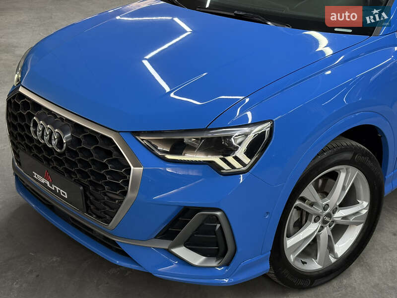 Внедорожник / Кроссовер Audi Q3 2019 в Одессе