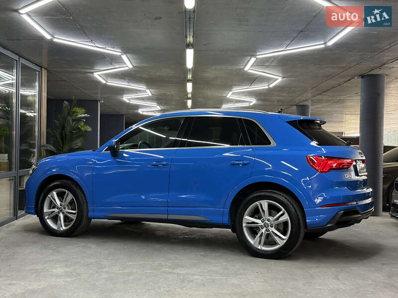 Внедорожник / Кроссовер Audi Q3 2019 в Одессе