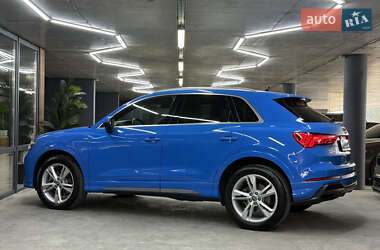 Внедорожник / Кроссовер Audi Q3 2019 в 