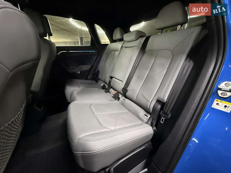 Внедорожник / Кроссовер Audi Q3 2019 в Одессе