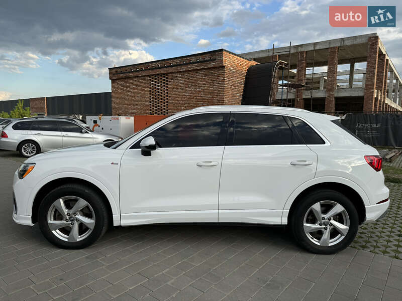 Внедорожник / Кроссовер Audi Q3 2019 в Хмельницком