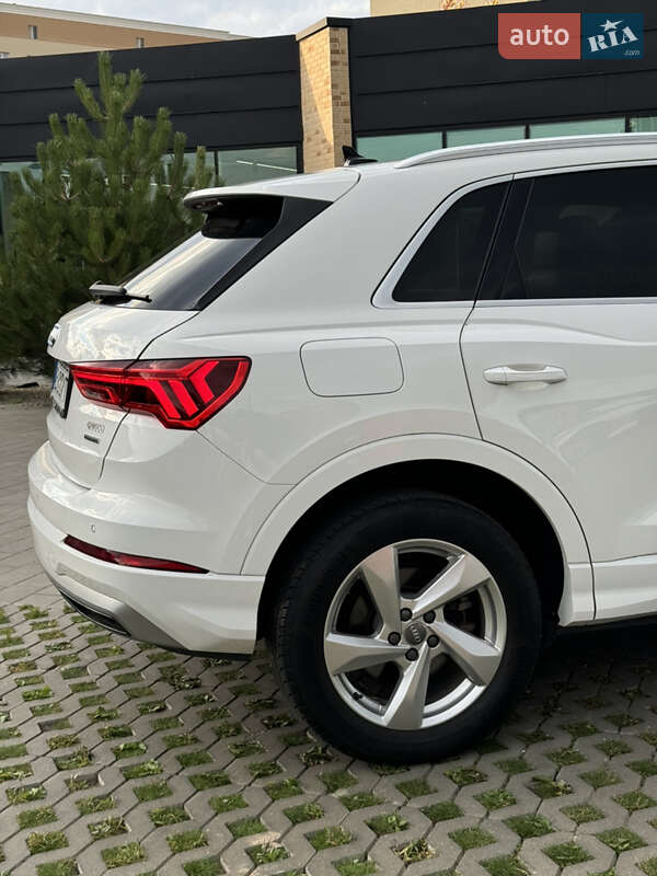 Внедорожник / Кроссовер Audi Q3 2019 в Хмельницком