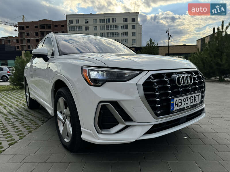 Внедорожник / Кроссовер Audi Q3 2019 в Хмельницком