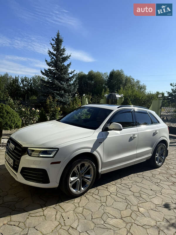 Позашляховик / Кросовер Audi Q3 2018 в Львові