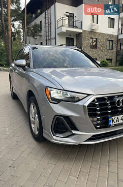 Внедорожник / Кроссовер Audi Q3 2020 в 