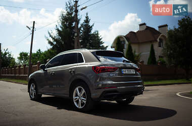 Внедорожник / Кроссовер Audi Q3 2020 в 