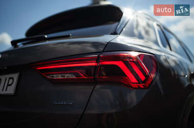 Внедорожник / Кроссовер Audi Q3 2020 в 