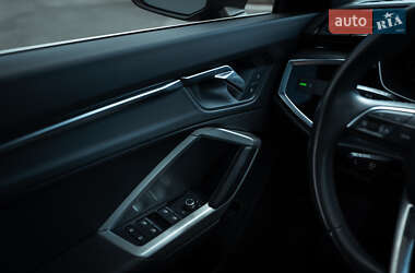 Внедорожник / Кроссовер Audi Q3 2020 в 