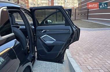 Внедорожник / Кроссовер Audi Q3 2021 в 