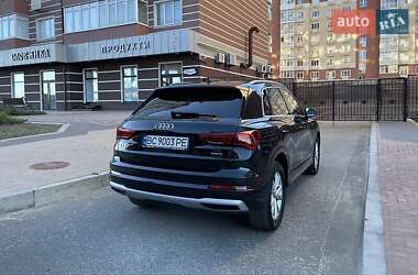 Внедорожник / Кроссовер Audi Q3 2021 в 